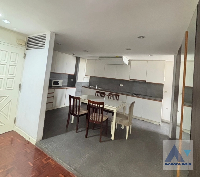 Fully Furnished |  3 Bedrooms  Condominium For Rent in Sukhumvit, Bangkok  near BTS Ekkamai (AA42306)