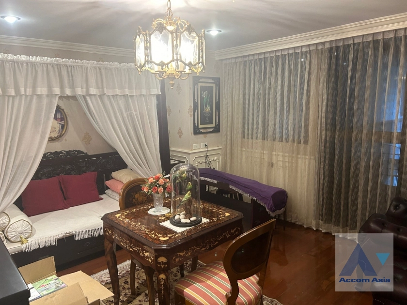 Duplex Condo |  3 Bedrooms  Condominium For Sale in Sukhumvit, Bangkok  near BTS Phrom Phong (AA42308)