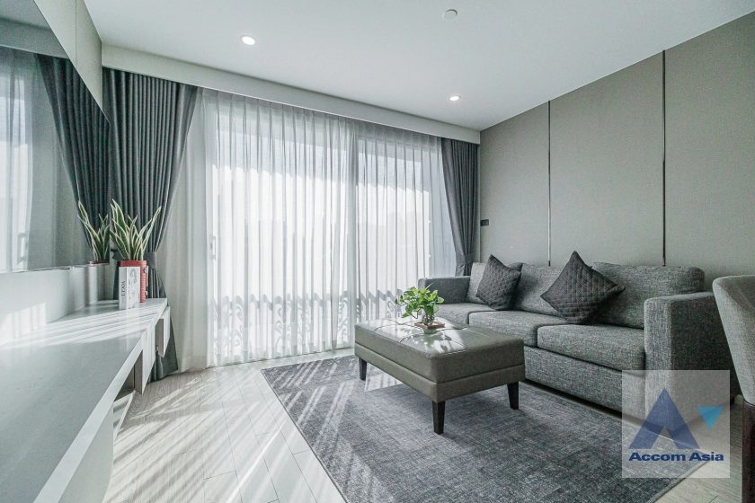 Pet friendly |  2 Bedrooms  Apartment For Rent in Sukhumvit, Bangkok  near BTS Ekkamai (AA42312)