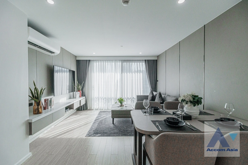 Pet friendly |  2 Bedrooms  Apartment For Rent in Sukhumvit, Bangkok  near BTS Ekkamai (AA42312)