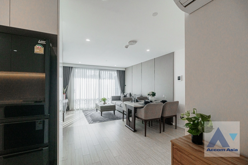 Pet friendly |  2 Bedrooms  Apartment For Rent in Sukhumvit, Bangkok  near BTS Ekkamai (AA42312)