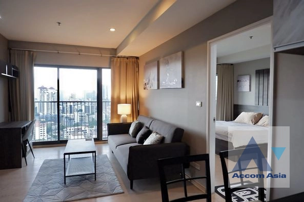  1 Bedroom  Condominium For Rent in Sukhumvit, Bangkok  near BTS Thong Lo (AA42332)