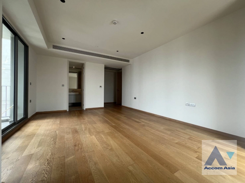  2 Bedrooms  Condominium For Sale in Sathorn, Bangkok  near MRT Lumphini (AA42333)