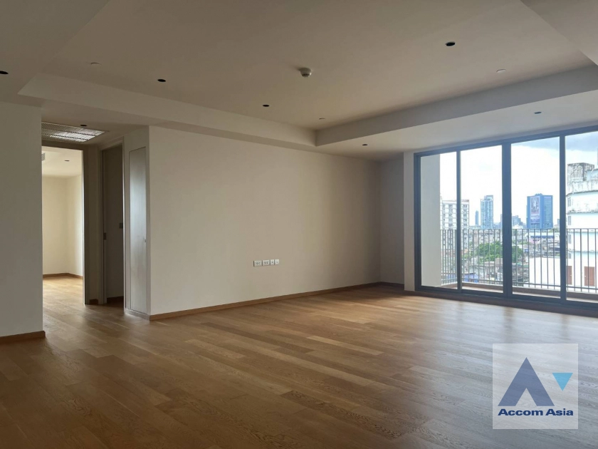  2 Bedrooms  Condominium For Sale in Sathorn, Bangkok  near MRT Lumphini (AA42333)