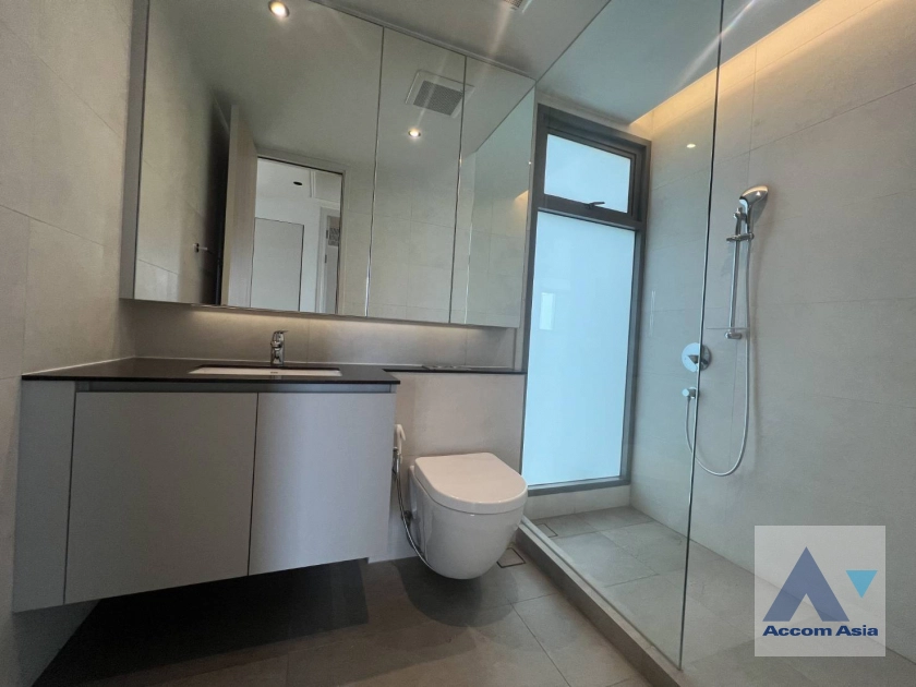 8  2 br Condominium For Sale in Sathorn ,Bangkok MRT Lumphini at Supreme Legend AA42333