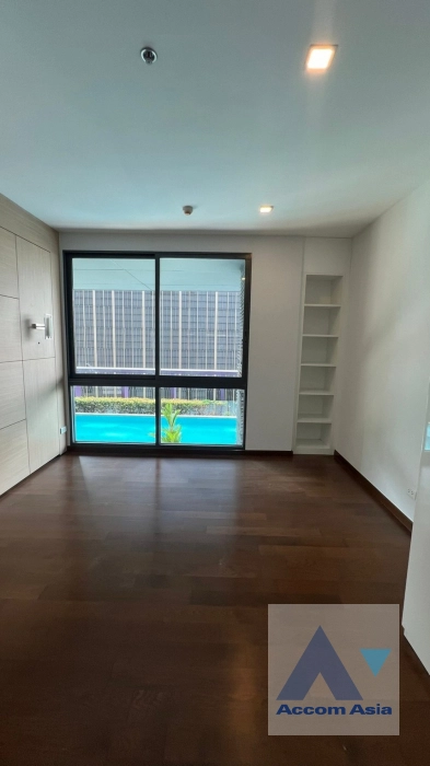 Duplex Condo |  3 Bedrooms  Condominium For Sale in Sukhumvit, Bangkok  near BTS Thong Lo (AA42334)