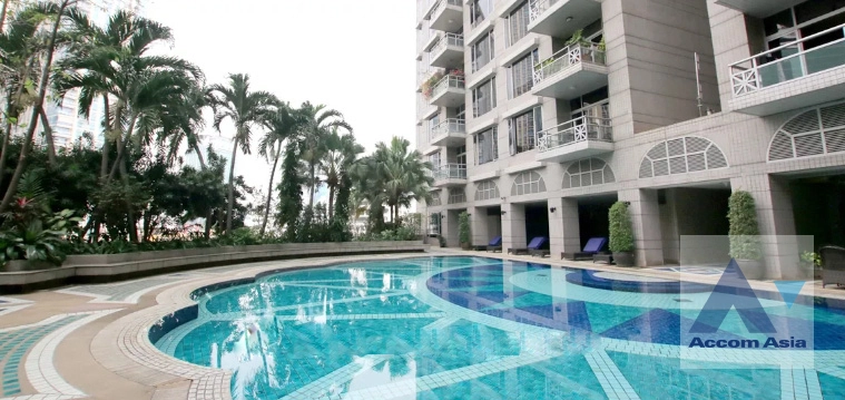  3 Bedrooms  Condominium For Sale in Ploenchit, Bangkok  near BTS Ploenchit (AA42336)