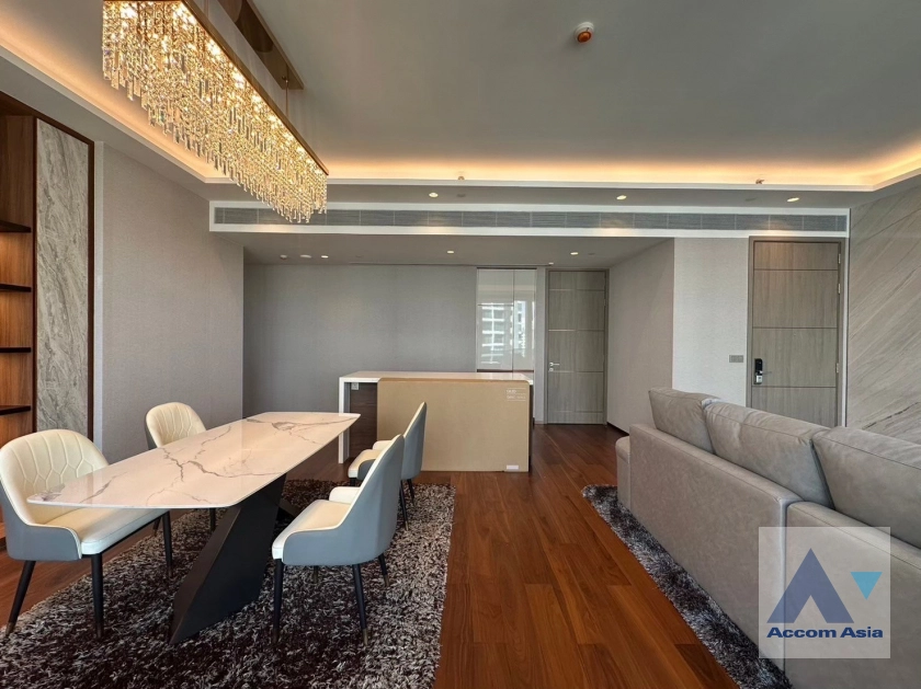  2 Bedrooms  Condominium For Rent in Sukhumvit, Bangkok  near BTS Phrom Phong (AA42340)