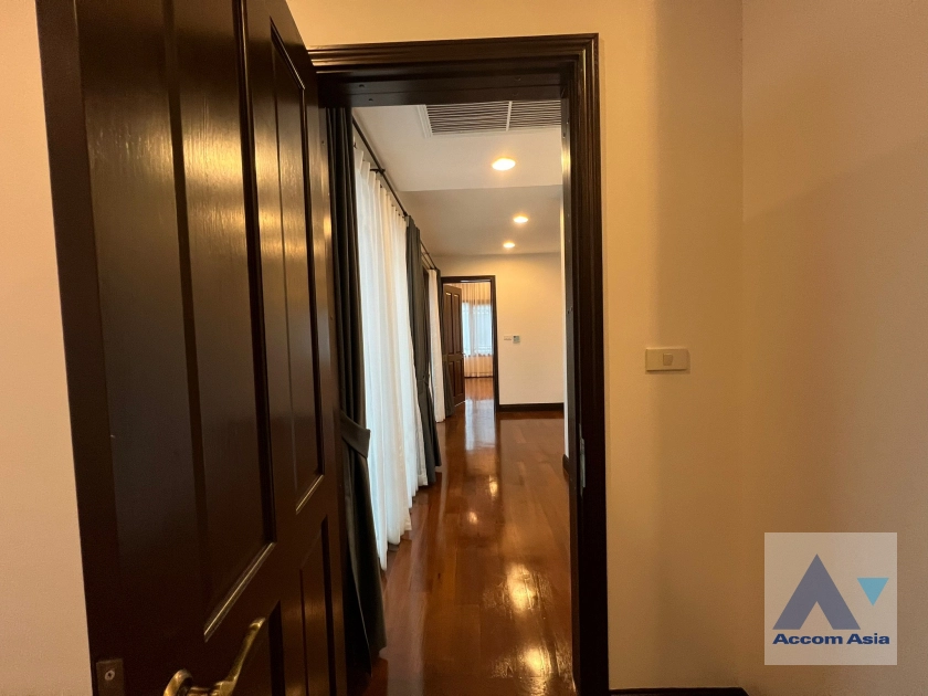 11  4 br House For Rent in Sathorn ,Bangkok BRT Thanon Chan - BTS Saint Louis at Exclusive Resort Style Home  AA42343