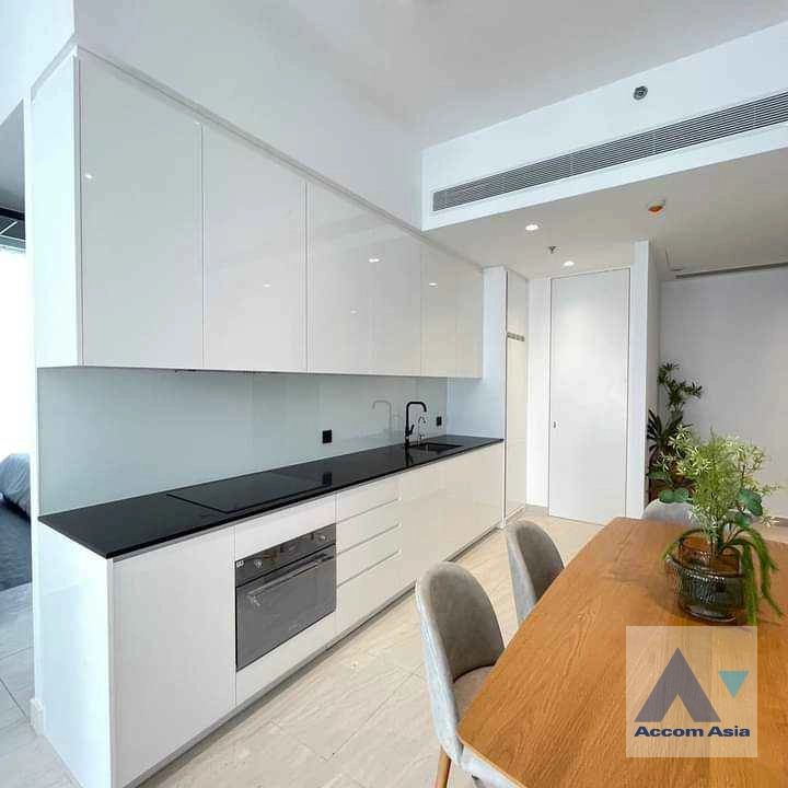 Pet friendly |  2 Bedrooms  Condominium For Rent in Sathorn, Bangkok  near BTS Chong Nonsi (AA42348)