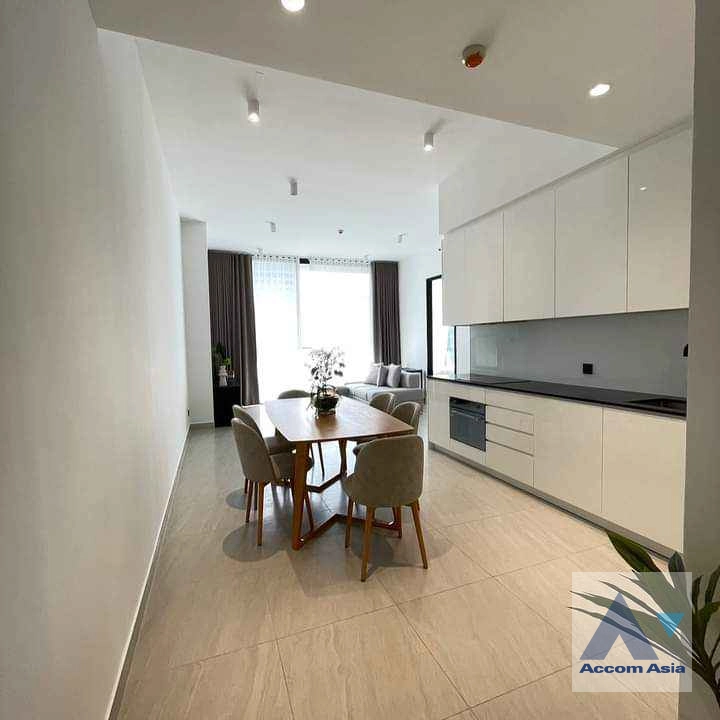 Pet friendly |  2 Bedrooms  Condominium For Rent in Sathorn, Bangkok  near BTS Chong Nonsi (AA42348)