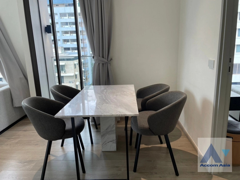  2 Bedrooms  Condominium For Rent in Sukhumvit, Bangkok  near BTS Asok (AA42349)