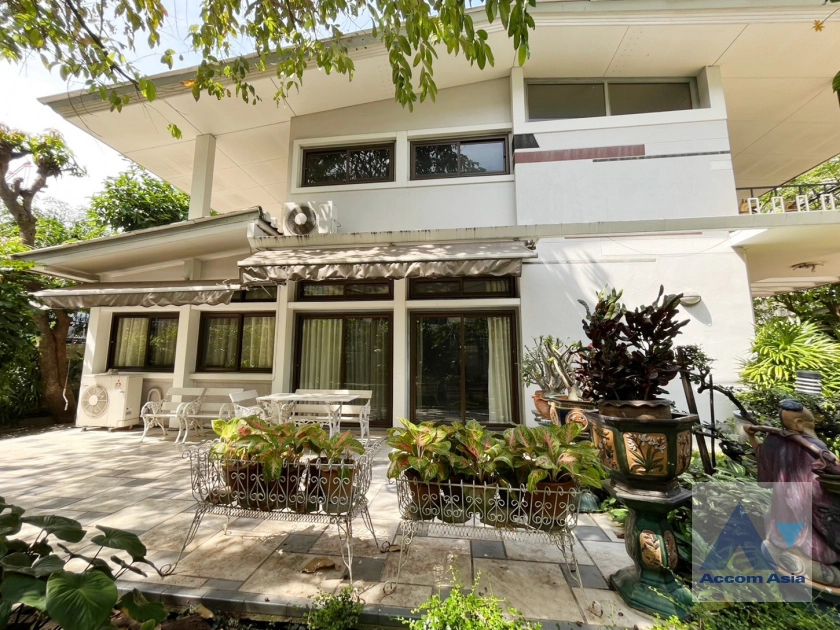 Home Office |  3 Bedrooms  House For Rent in Sukhumvit, Bangkok  near BTS Ekkamai (AA42371)