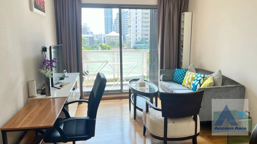  2 Bedrooms  Condominium For Rent in Sukhumvit, Bangkok  near BTS Thong Lo (AA42384)