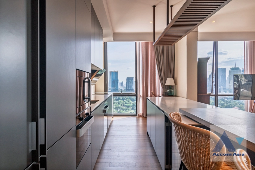 10  3 br Condominium For Rent in Ploenchit ,Bangkok BTS Ploenchit at MUNIQ Langsuan AA42385