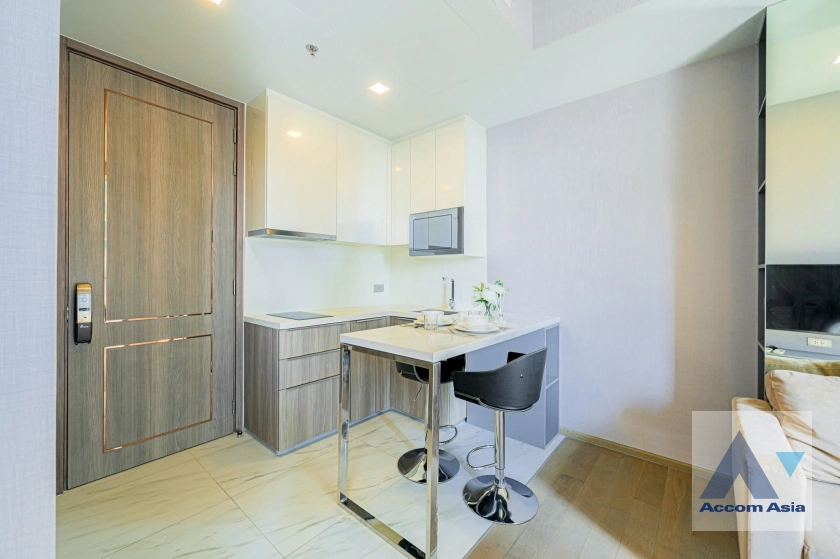  1 Bedroom  Condominium For Sale in Sukhumvit, Bangkok  near BTS Asok - MRT Sukhumvit (AA42386)