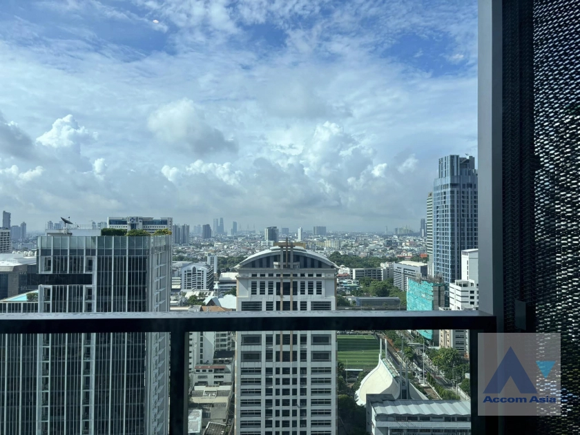  1 Bedroom  Condominium For Sale in Silom, Bangkok  near BTS Surasak (AA42392)