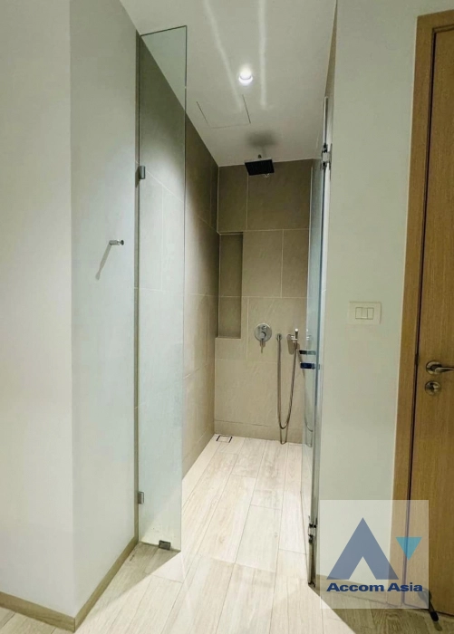 7  1 br Condominium For Sale in Silom ,Bangkok BTS Surasak at The Lofts Silom AA42393