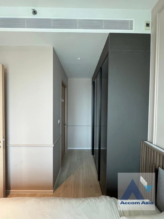 6  1 br Condominium For Sale in Silom ,Bangkok BTS Surasak at The Lofts Silom AA42393