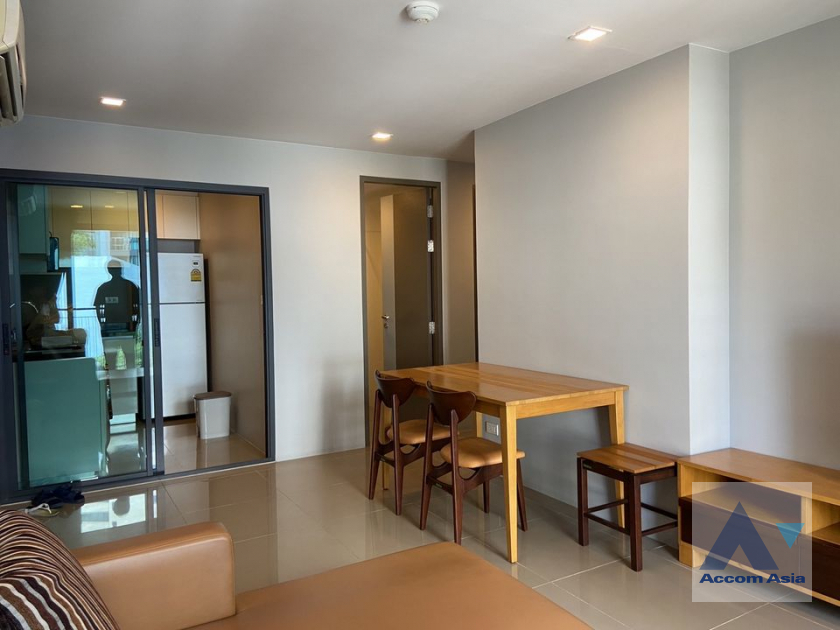  2 Bedrooms  Condominium For Rent in Sukhumvit, Bangkok  near BTS Asok - MRT Sukhumvit (AA42405)