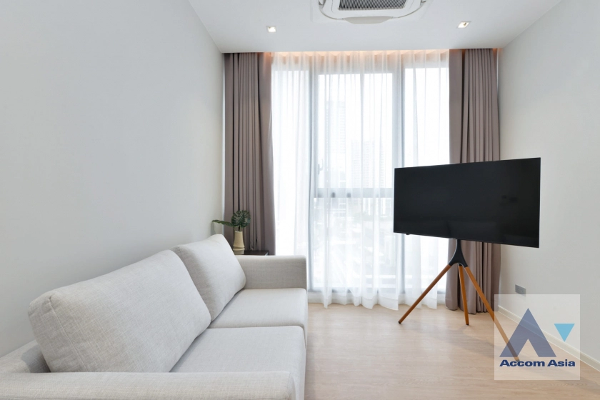  3 Bedrooms  Apartment For Rent in Sukhumvit, Bangkok  near BTS Asok (AA42415)