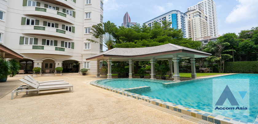  Exclusive Elegant Apartment Apartment  3 Bedroom for Rent BTS Krung Thon Buri in Sukhumvit Bangkok