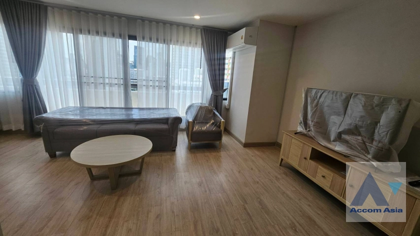  2 Bedrooms  Apartment For Rent in Sukhumvit, Bangkok  near BTS Asok - MRT Sukhumvit (AA42438)