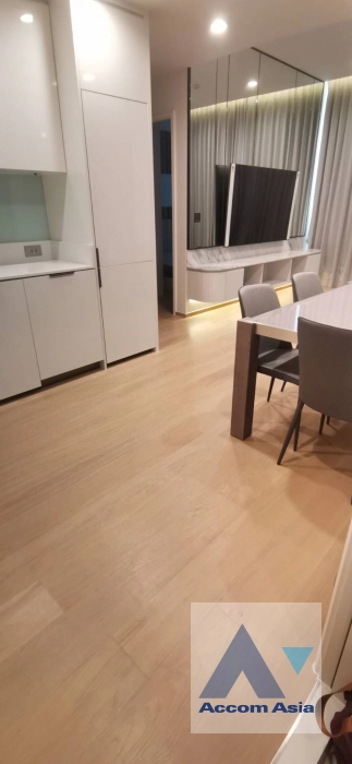  2 Bedrooms  Condominium For Rent in Silom, Bangkok  near BTS Chong Nonsi (AA42439)