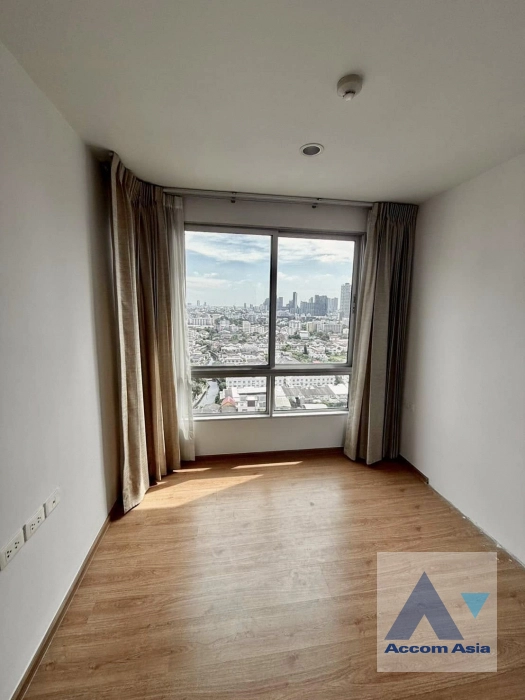  1 Bedroom  Condominium For Sale in Sukhumvit, Bangkok  near BTS On Nut (AA42450)