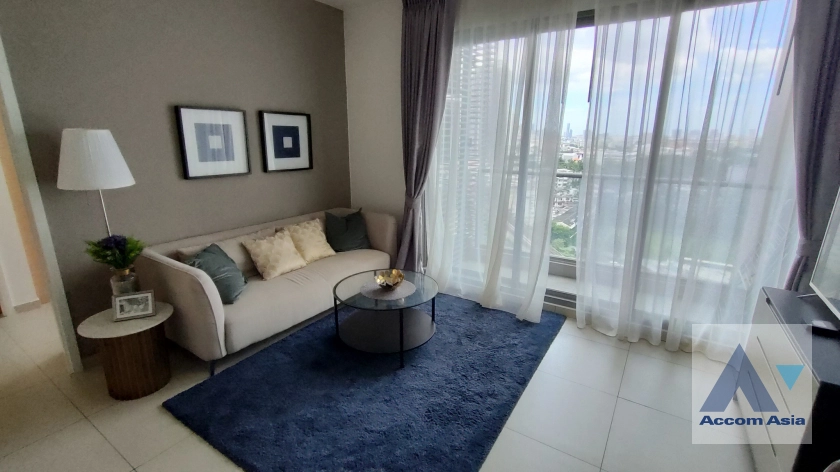  1 Bedroom  Condominium For Sale in Sukhumvit, Bangkok  (AA42451)