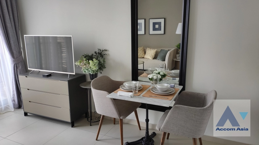  1 Bedroom  Condominium For Sale in Sukhumvit, Bangkok  (AA42451)