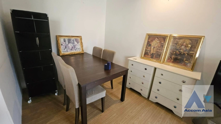  2 Bedrooms  Apartment For Rent in Sukhumvit, Bangkok  near BTS Asok - MRT Sukhumvit (AA42452)