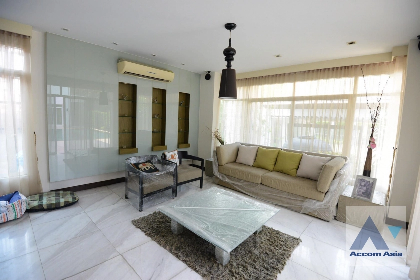 7  5 br House For Sale in Ratchadaphisek ,Bangkok  at Private Nirvana Ladprao AA42457