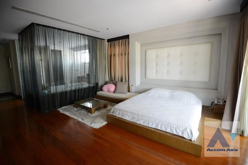 18  5 br House For Sale in Ratchadaphisek ,Bangkok  at Private Nirvana Ladprao AA42457