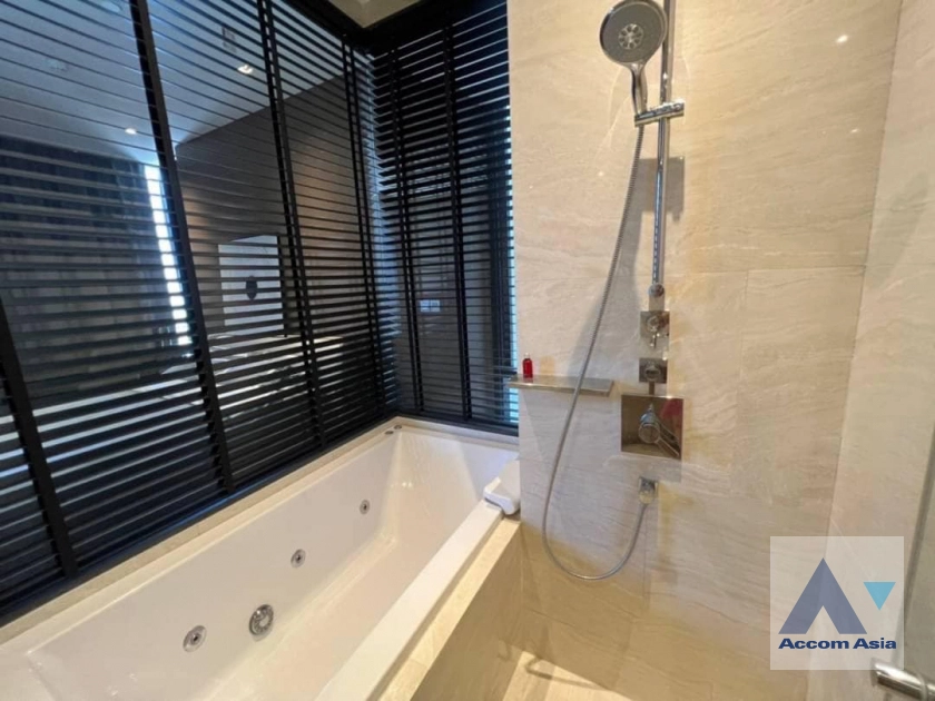 9  1 br Condominium For Sale in Silom ,Bangkok BTS Chong Nonsi at Ashton Silom AA42458