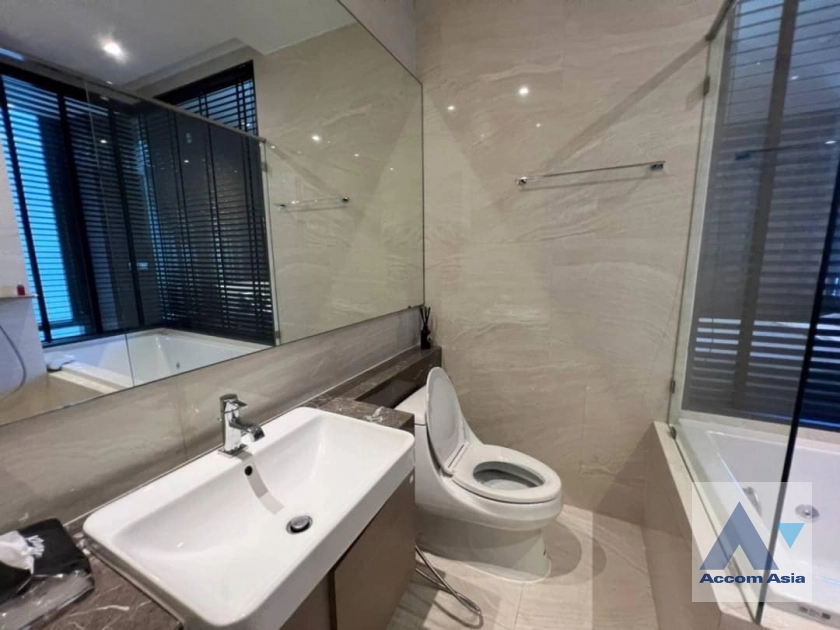 8  1 br Condominium For Sale in Silom ,Bangkok BTS Chong Nonsi at Ashton Silom AA42458