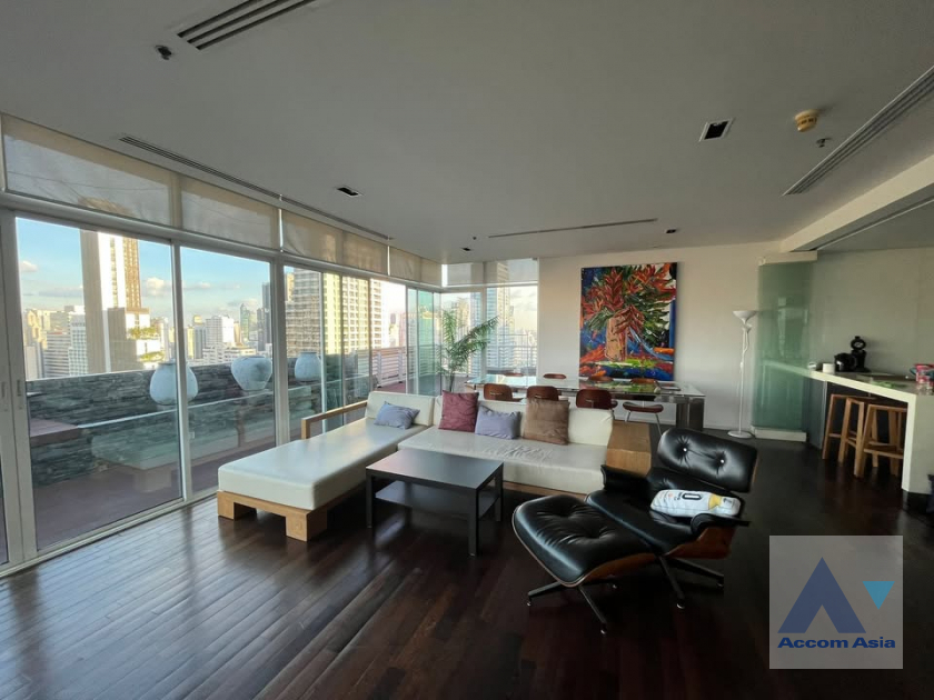 Huge Terrace, Pet friendly condominium for rent in Sukhumvit, Bangkok Code AA42465