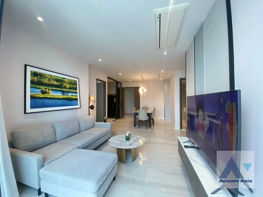  3 Bedrooms  Condominium For Rent in Sathorn, Bangkok  near BTS Chong Nonsi - MRT Lumphini (AA42467)