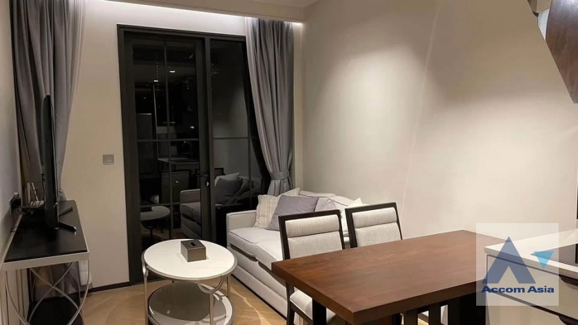  1 Bedroom  Condominium For Rent in Sukhumvit, Bangkok  near BTS Ekkamai (AA42470)