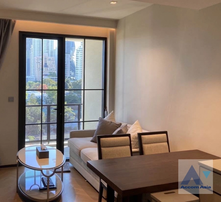  1 Bedroom  Condominium For Rent in Sukhumvit, Bangkok  near BTS Ekkamai (AA42470)