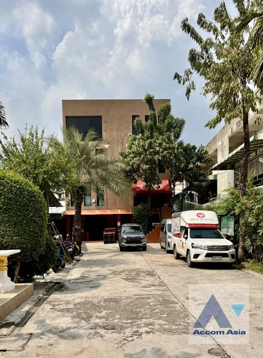 Home Office |  House For Rent in Sukhumvit, Bangkok  near BTS Bang Chak (AA42473)