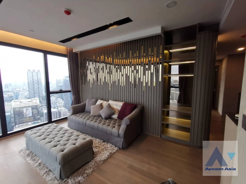  2 Bedrooms  Condominium For Rent in Silom, Bangkok  near MRT Sam Yan (AA42476)