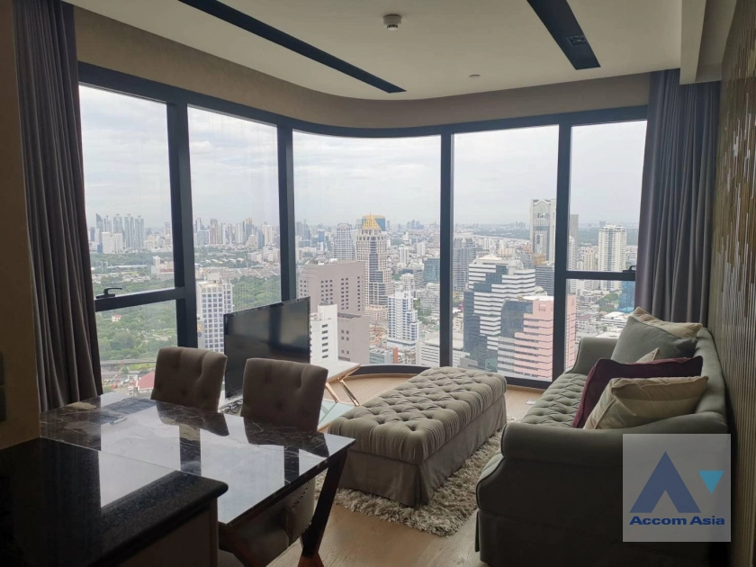  2 Bedrooms  Condominium For Rent in Silom, Bangkok  near MRT Sam Yan (AA42476)