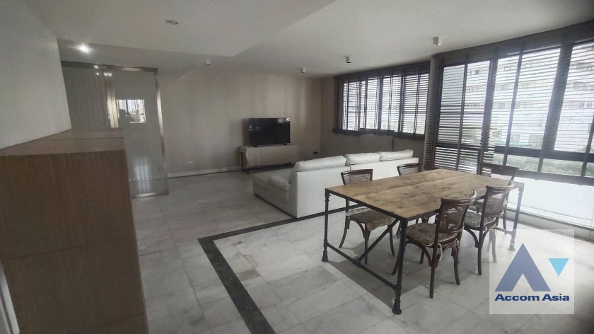  2 Bedrooms  Condominium For Rent in Sukhumvit, Bangkok  near BTS Thong Lo (AA42493)