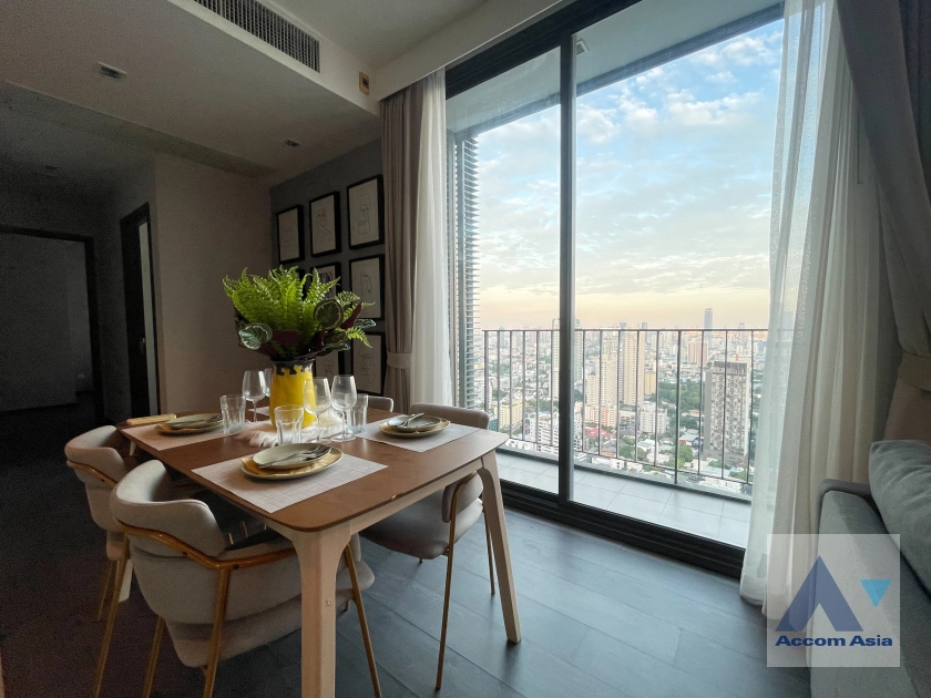  2 Bedrooms  Condominium For Rent in Sukhumvit, Bangkok  near BTS Asok - MRT Sukhumvit (AA42499)