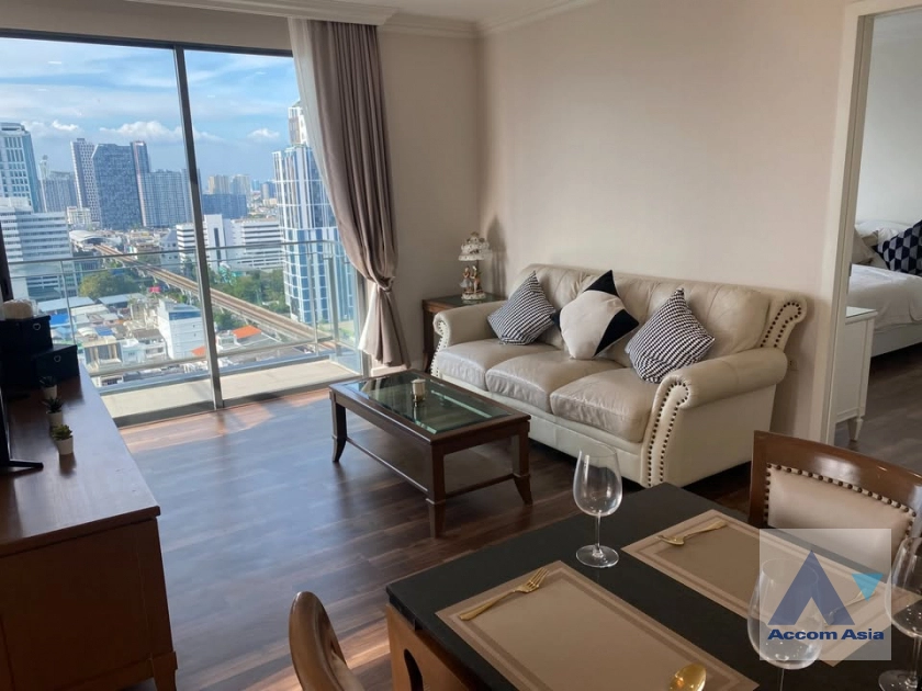  2 Bedrooms  Condominium For Sale in Sukhumvit, Bangkok  near BTS Punnawithi (AA42501)