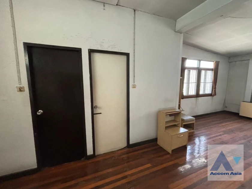 7  3 br House For Rent in Sukhumvit ,Bangkok BTS Ekkamai AA42507