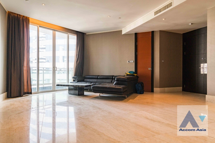 The Infinity Sathorn Condominium  3 Bedroom for Sale BRT Arkhan Songkhro in Silom Bangkok