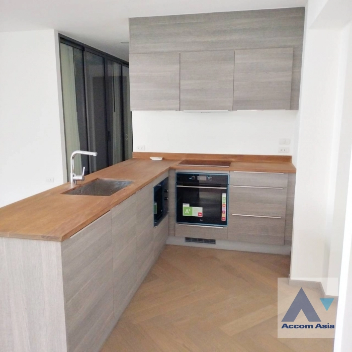  2 Bedrooms  Condominium For Sale in Sukhumvit, Bangkok  near BTS Phra khanong (AA42528)