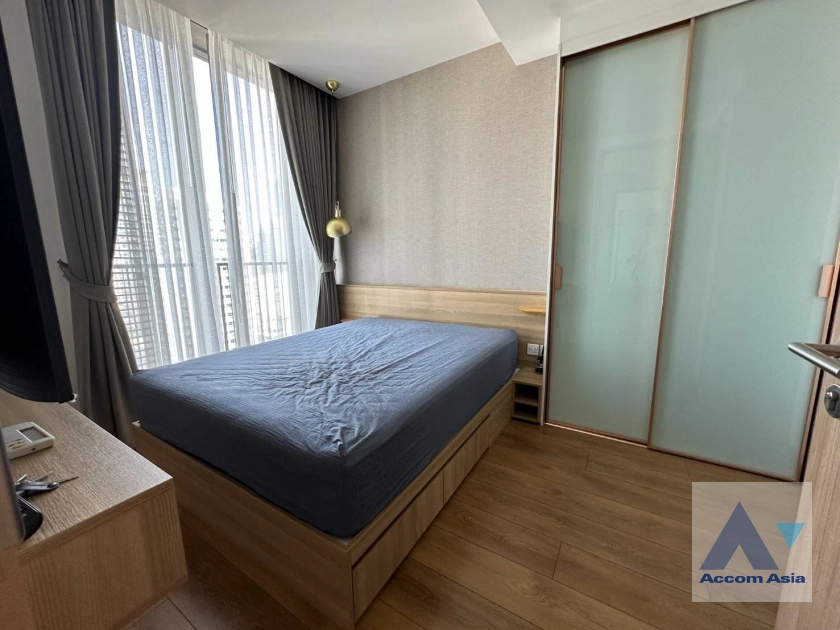  3 Bedrooms  Condominium For Rent in Sukhumvit, Bangkok  near BTS Phrom Phong (AA42529)